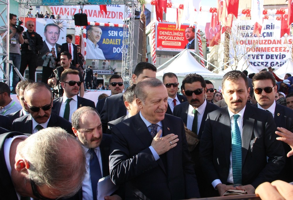 Denizli  Politika_Haberleri - Cumhurbakan Erdoan vatandalarla fotoraf ektirdi
